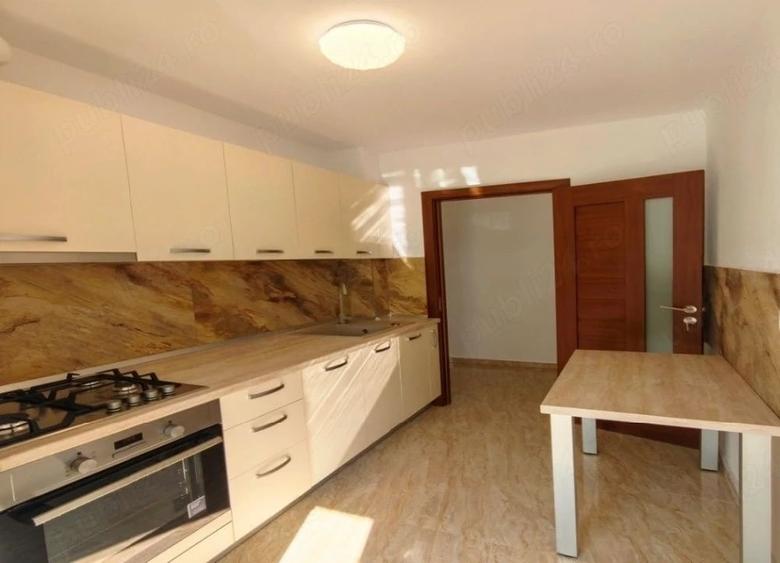 Apartament cu 2 camere decomandat în Est