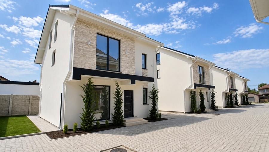 Casă individuală cu 5 camere cu Canalizare în Bragadiru