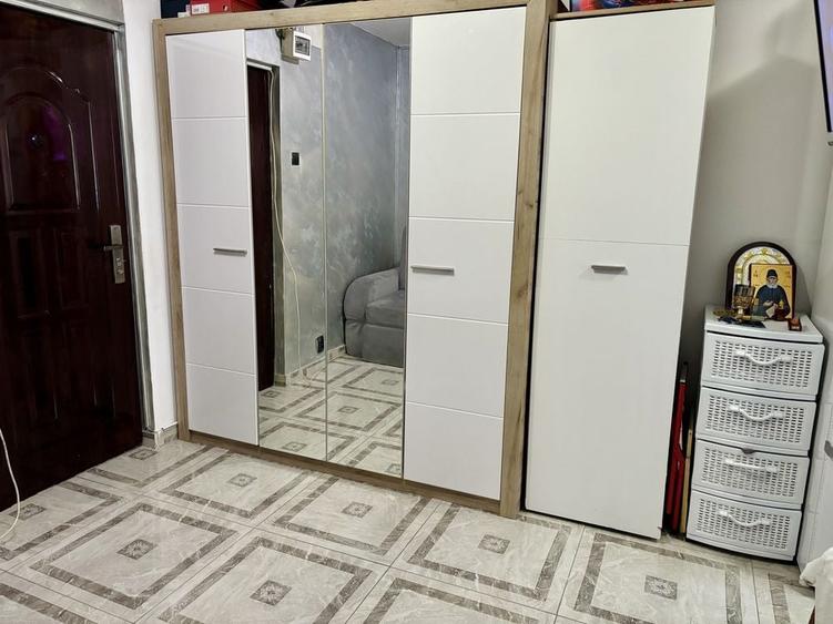 Garsonieră decomandată în Exterior Vest