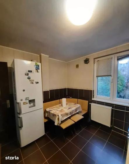 Apartament cu 2 camere decomandat în Berceni