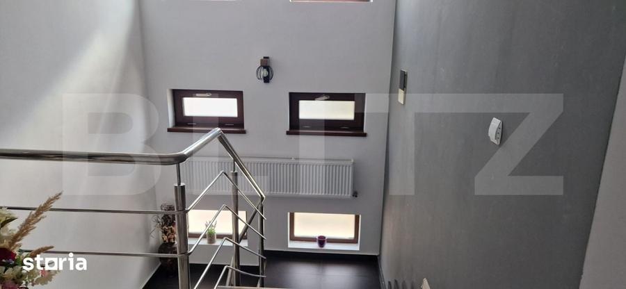 Casă cu 5 camere cu Teren 400 Mp în Bariera Vâlcii