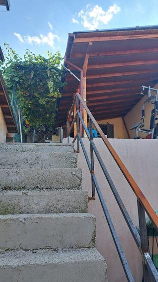 Casă cu 2 camere în Central