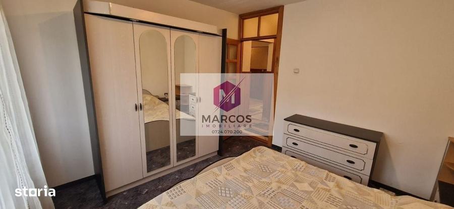 Apartament cu 4 camere decomandat în Central