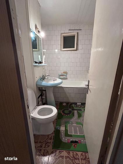 Apartament cu 4 camere decomandat în Central
