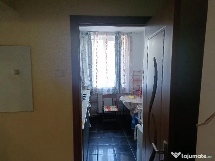 Apartament cu 2 camere decomandat în Exterior Vest