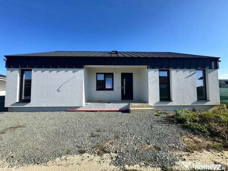Casă cu 4 camere cu Teren 475 Mp în Mocira