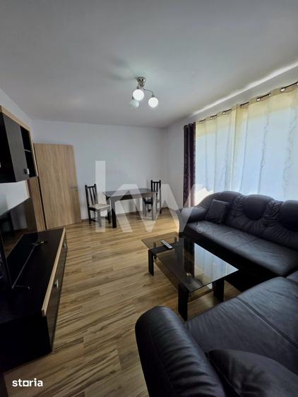 Apartament cu 3 camere decomandat, mobilat în Tractorul
