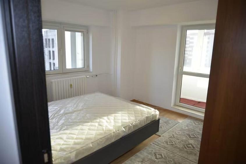 Apartament cu 3 camere decomandat în 13 Septembrie