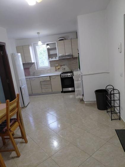 Inchiriez apartament 2 camere - 5