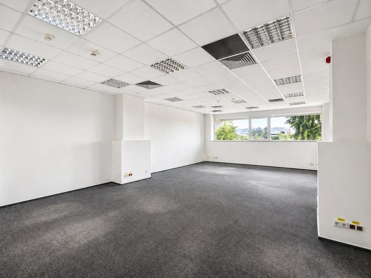 Birou, de 86.400001525879 mp, în Pipera