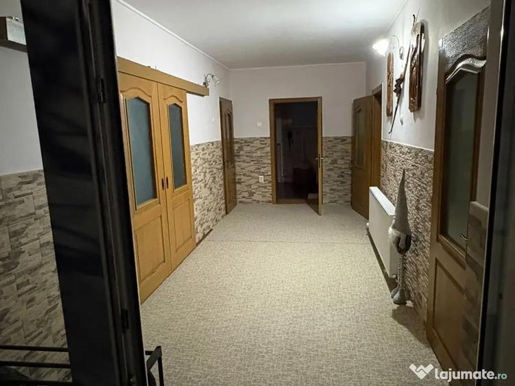 Casă cu 3 camere în Ion Neculce