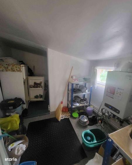 Casă cu 4 camere în Galbeni