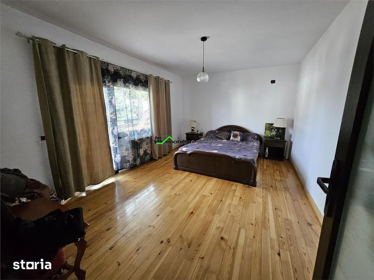 Casă cu 7 camere cu Teren 907 Mp în Hemeiuș
