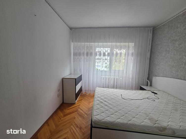 Apartament de vanzare, 3 camere, decomandat, 88 mp, Dacia - 1