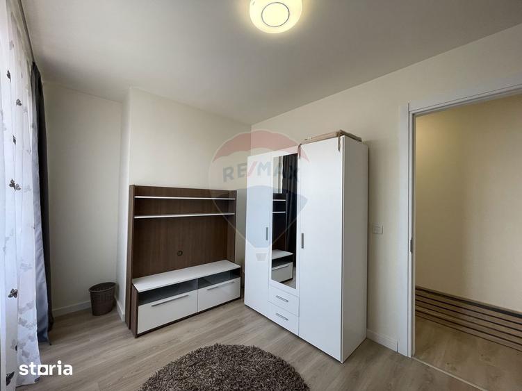 Apartament cu 3 camere, mobilat în Central