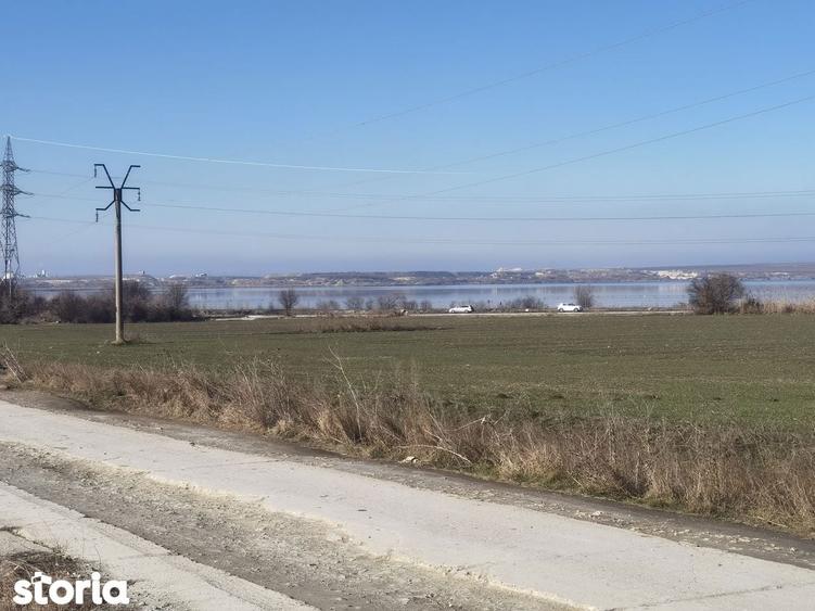 Teren de 15000 mp, în Central