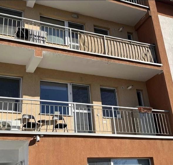 Apartament cu 2 camere semidecomandat, mobilat în Dumbrăvița