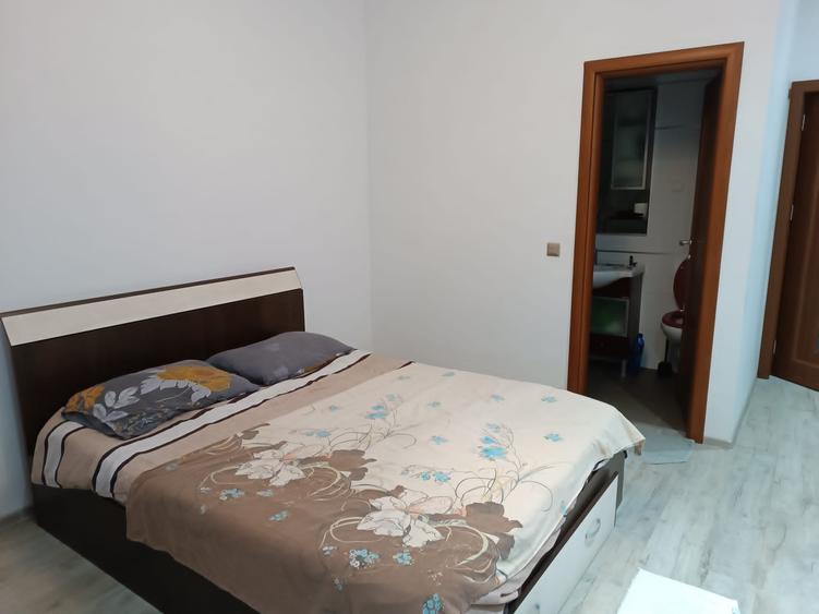 Apartament cu 2 camere semidecomandat în Cișmigiu