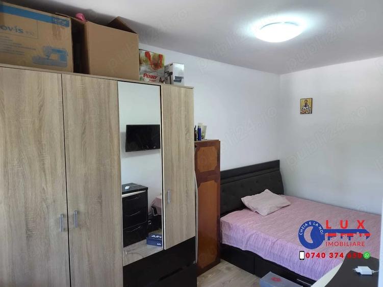 Apartament cu 3 camere semidecomandat în Babadag
