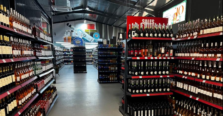 Spațiu comercial, de 390 mp, în Săbăreni