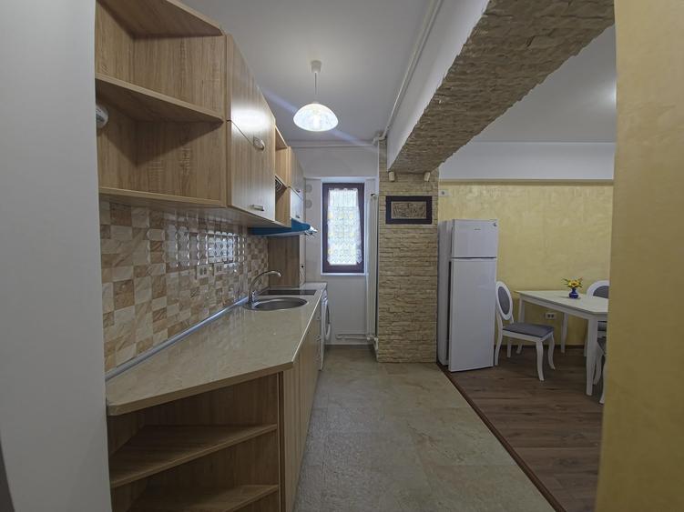 Mamaia apartament 2 camere renovat loc parcare - 14