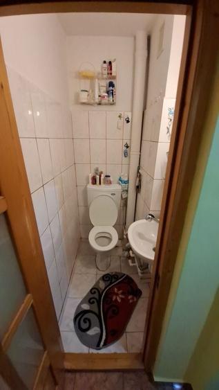 Apartament cu 3 camere nedecomandat în Podu Roș
