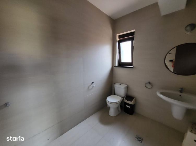 Casă cu 4 camere cu Teren 200 Mp în Tunari