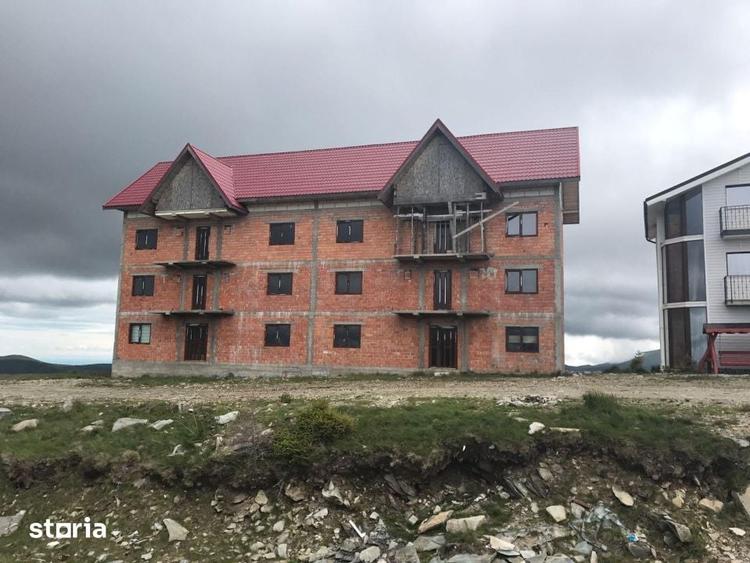 Casă cu Teren 360 Mp în Baia de Fier