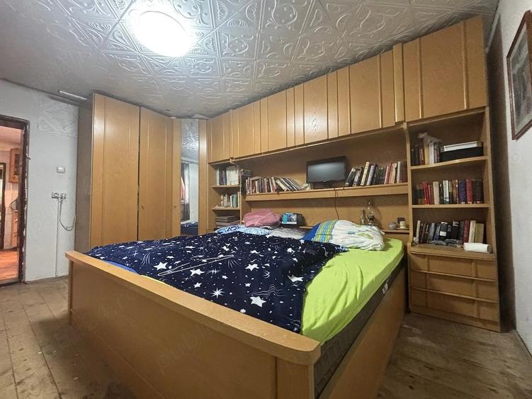 Casă cu 3 camere cu Teren 3221 Mp în Orlești