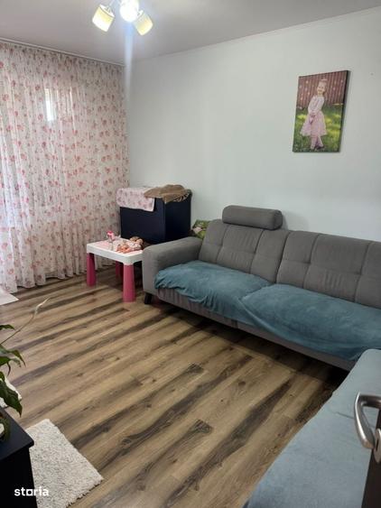 Apartament cu 3 camere decomandat în Iosia