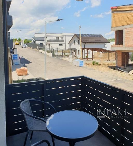 Apartament cu 2 camere semidecomandat, mobilat în Baciu