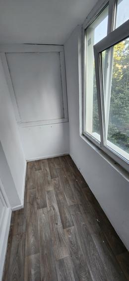 Apartament cu 3 camere semidecomandat în P-ța Gorjului