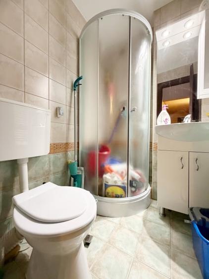Apartament cu 4 camere decomandat, mobilat în Steaua