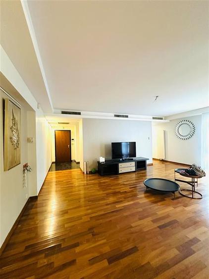 Apartament cu 4 camere decomandat, mobilat în Băneasa
