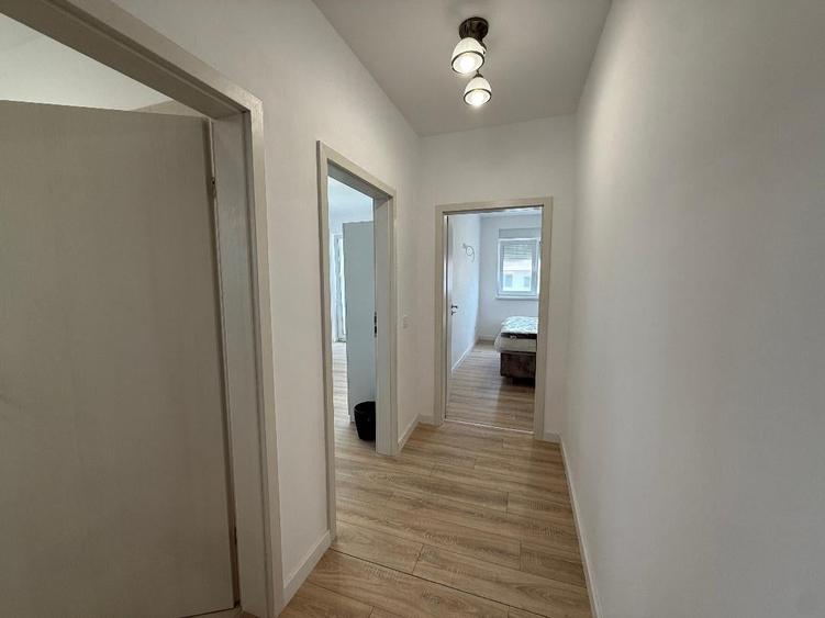 Apartament cu 3 camere în Cetate