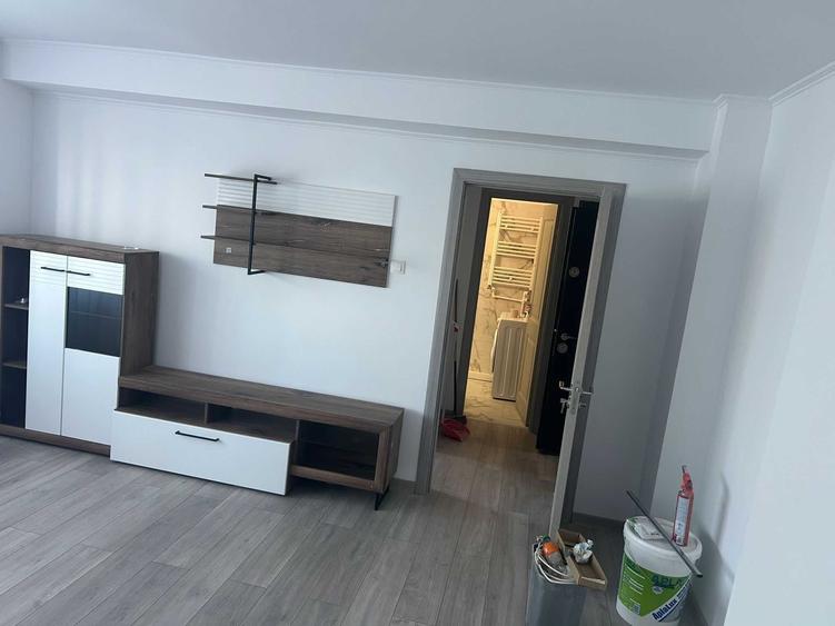 Garsonieră decomandată în Mihai Bravu