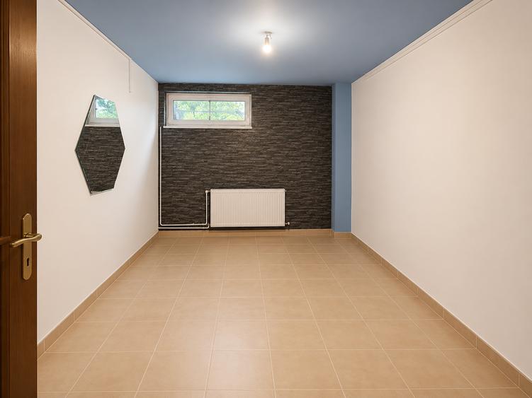 Casă individuală cu 10 camere cu Garaj în Pipera