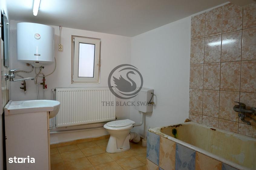 Casă cu 2 camere decomandat cu Teren 444 Mp în Bucov