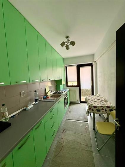 Apartament cu 2 camere decomandat în Galata