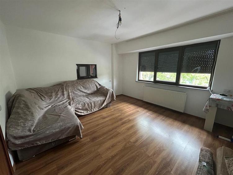 Apartament cu 3 camere decomandat în Ultracentral