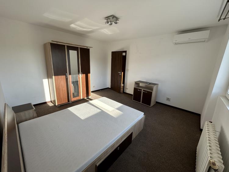 Apartament cu 2 camere decomandat în Complex Studențesc