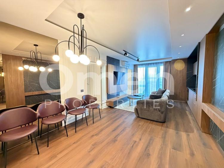 Apartament cu 3 camere semidecomandat, mobilat în Ultracentral