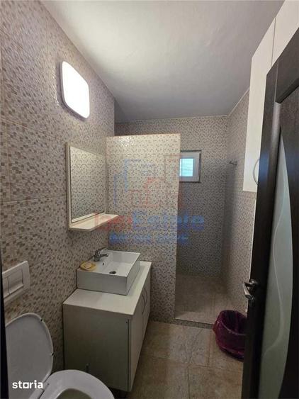 Apartament cu 2 camere decomandat în Nicolina