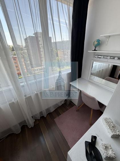 Apartament cu 3 camere circular, mobilat în Calea București