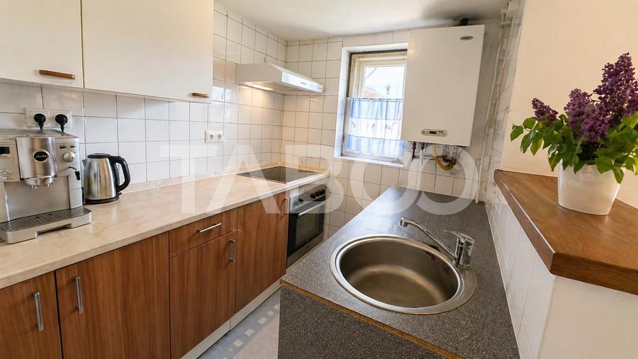 Apartament cu 3 camere decomandat, mobilat în Șelimbăr