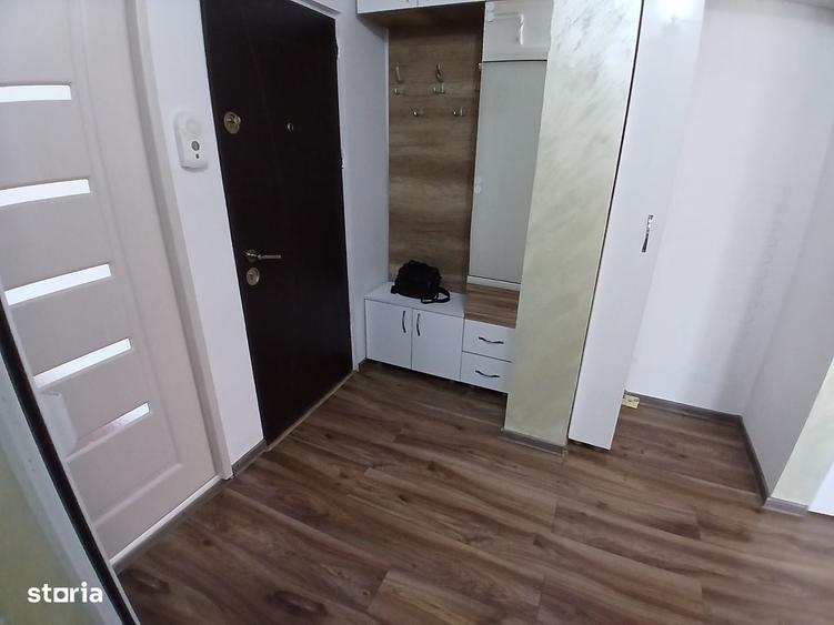 Apartament cu 2 camere decomandat în Est
