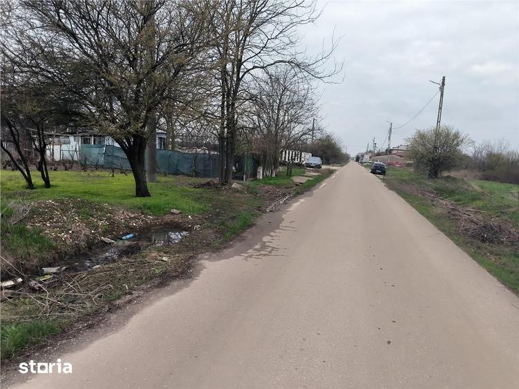 Teren de 2000 mp, în Central