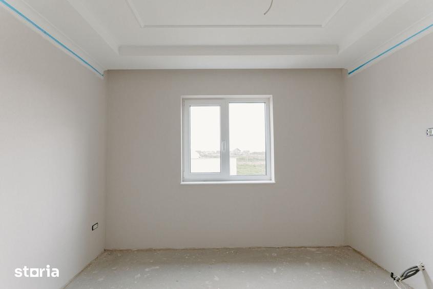 Casă cu 4 camere cu Teren 500 Mp în Sânmihaiu Român