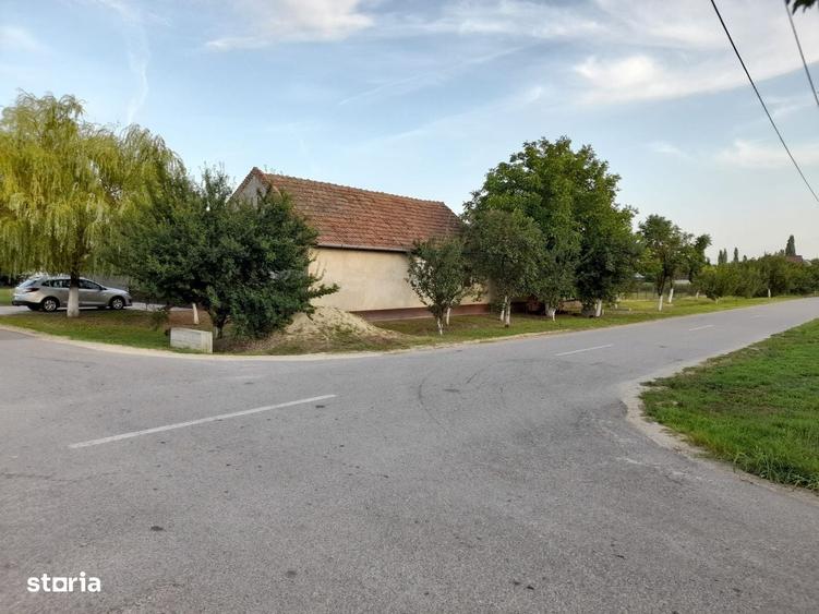 Casă cu 4 camere cu Teren 1400 Mp în Șimand