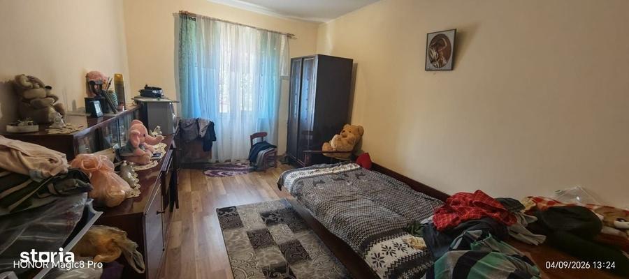 Casă cu 4 camere în Vulturi